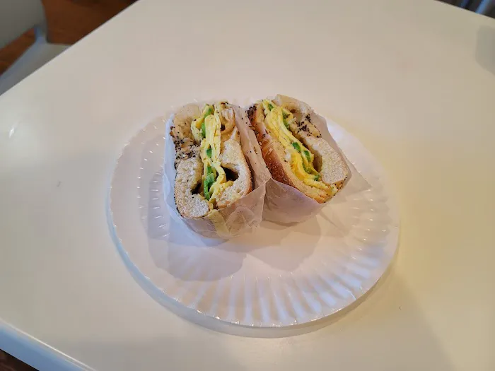 In & Out Bagels Kosher Cholov Israel Pas Isroel Picture 10