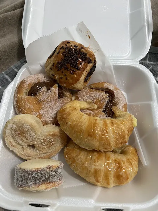 Del Sur Bakery Picture 8