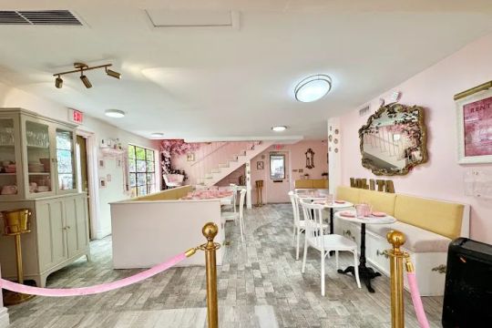 Lolita Dessert Club