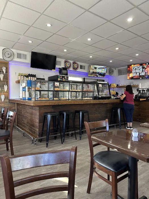 LAS DELICIAS RESTAURANT & BAKERY Picture 7