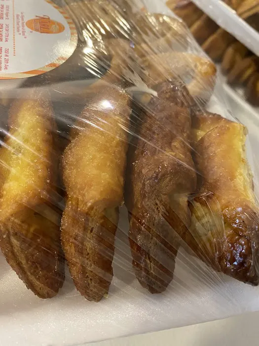 Karla Cuban Bakery - Hialeah Store Picture 2