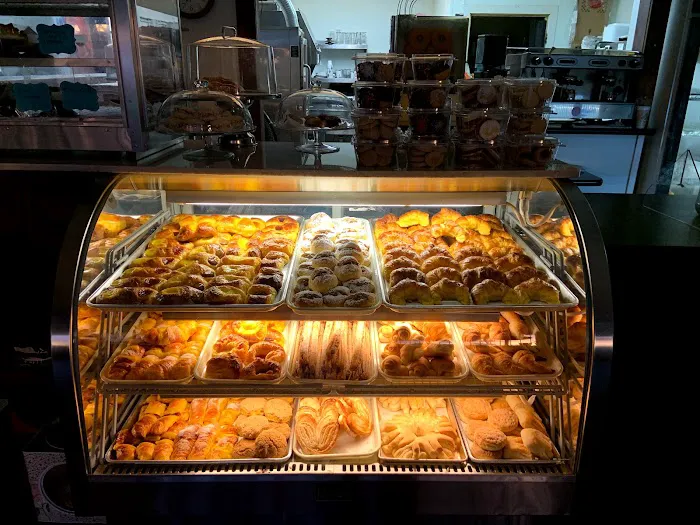 La Plaza Bakery And Coffee Picture 2