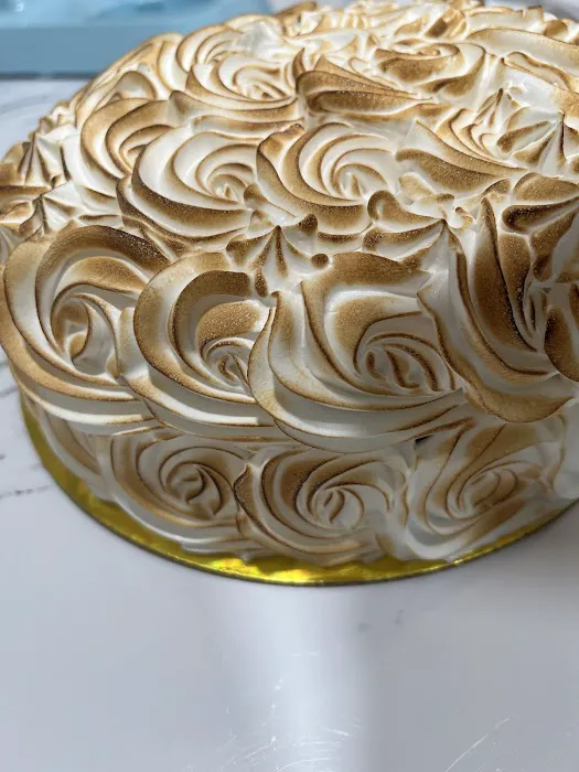 Gold garnish desserts Picture 6