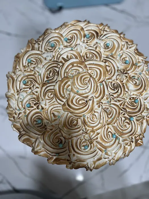 Gold garnish desserts Picture 8