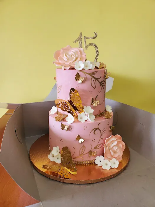 Madelyn's Cake Picture 8