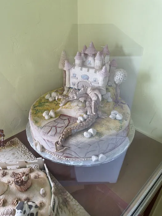 Madelyn's Cake Picture 2