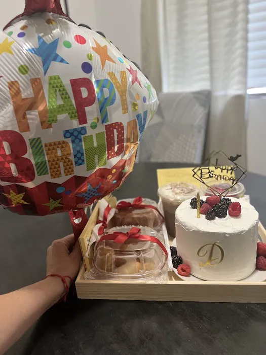Marvess Cake Picture 2