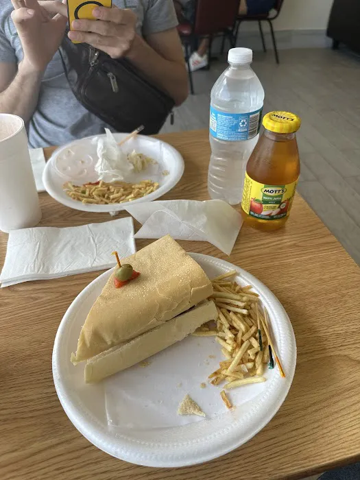 Las Delicias Bakery Picture 10