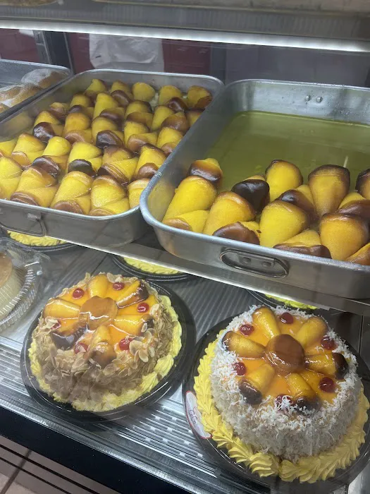 La Nueva Fe Bakery Picture 5