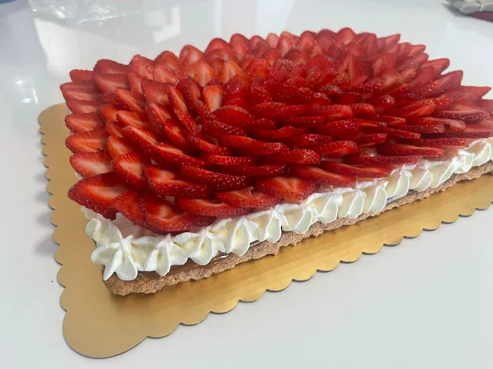 Daisy's Pavlova Picture 6
