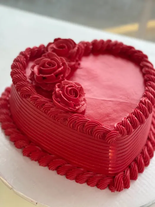 Aly's Bakery Picture 4