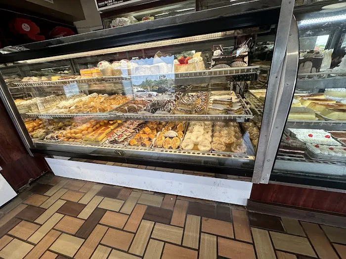 Vicky Bakery Southeast Hialeah Picture 3