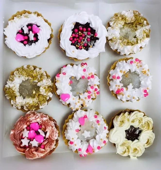 Ena’s secret bake Picture 9