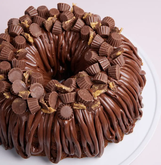 Mo's Bundt Cakes Picture 5
