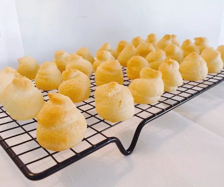 Mondragon Bakery