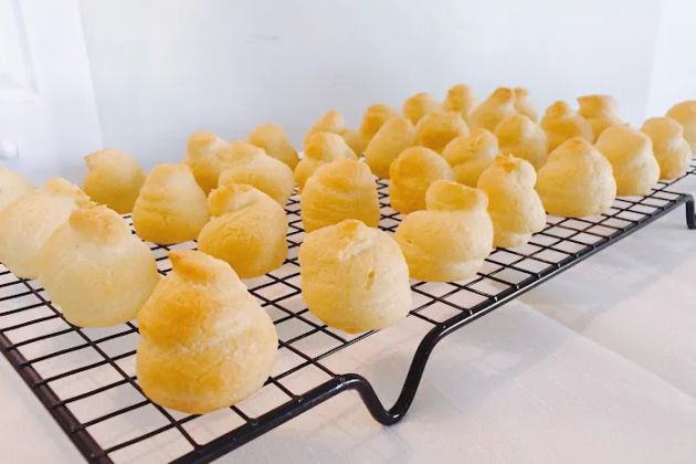 Mondragon Bakery