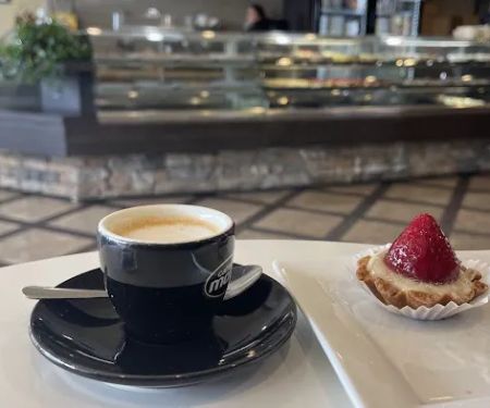 Via Veneto Bakery & Italian Deli