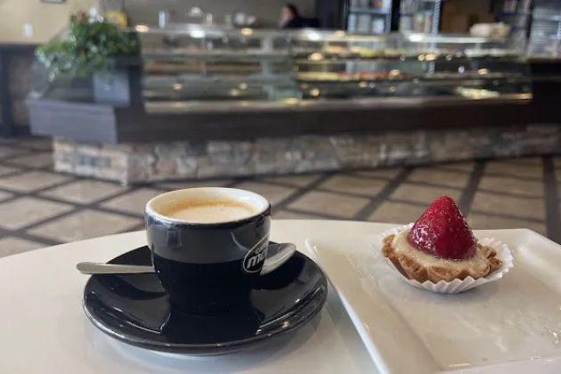 Via Veneto Bakery & Italian Deli