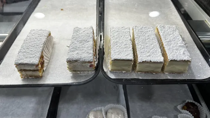 Via Veneto Bakery & Italian Deli Picture 6