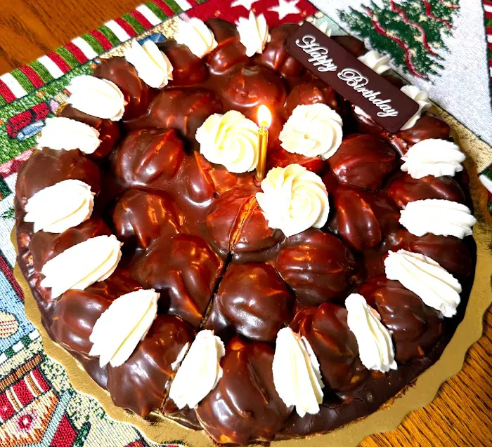 Via Veneto Bakery & Italian Deli Picture 7