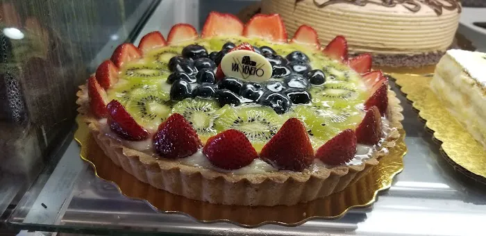 Via Veneto Bakery & Italian Deli Picture 3