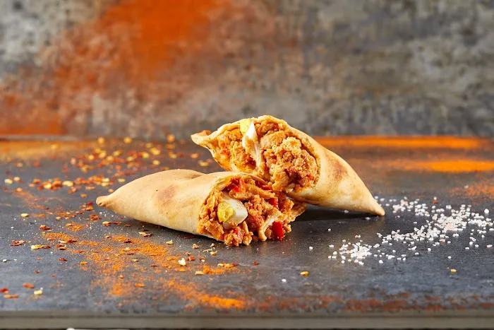 Half Moon Empanadas - Gate D29 - Miami International Airport Picture 8