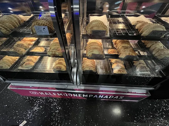 Half Moon Empanadas - Gate D29 - Miami International Airport Picture 2
