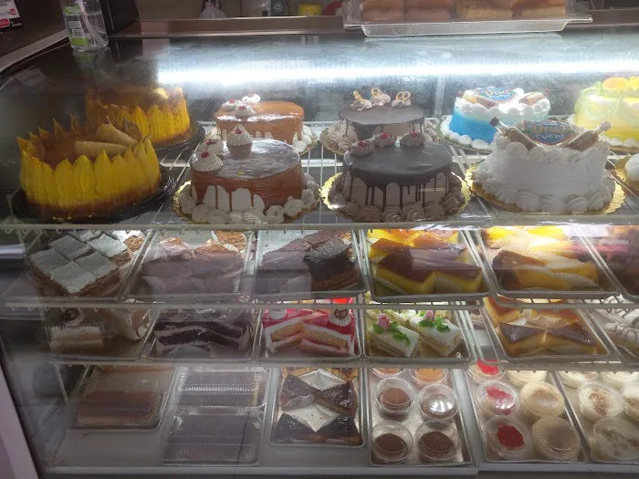 Super Buffet Bakery Picture 3