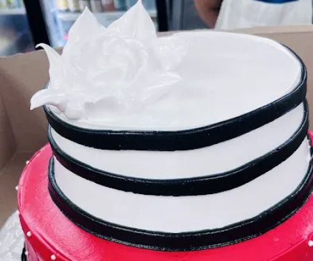 La Mia Bakery tony Robe