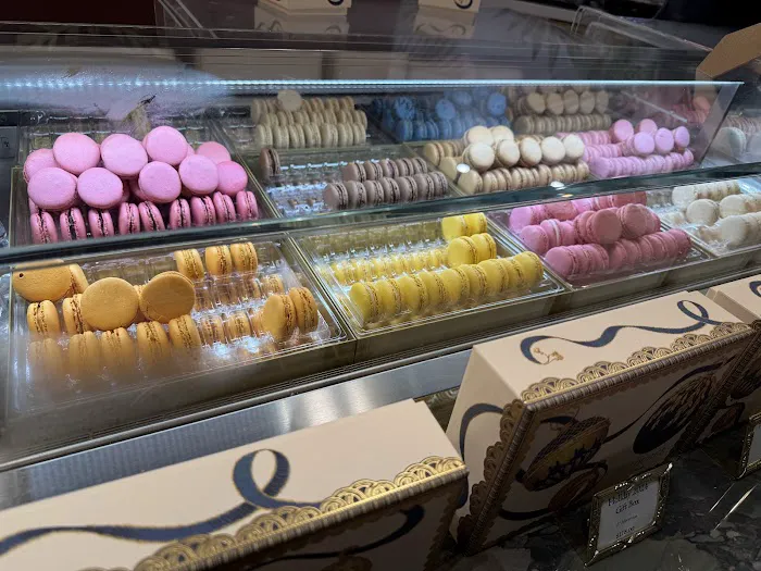 LADURÉE Miami Design District Picture 7