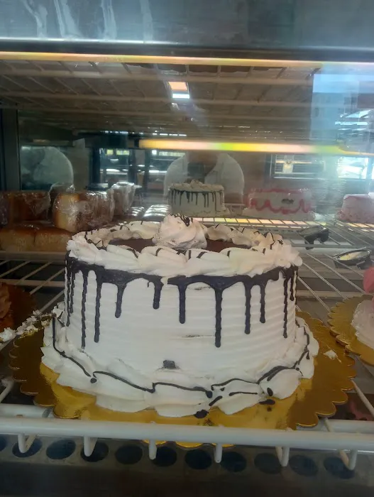 B and L Bakery Picture 5