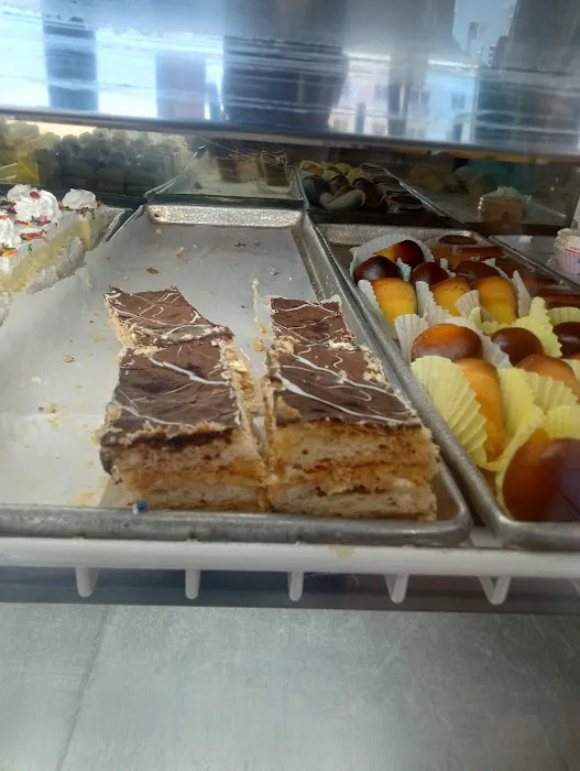 B and L Bakery Picture 9