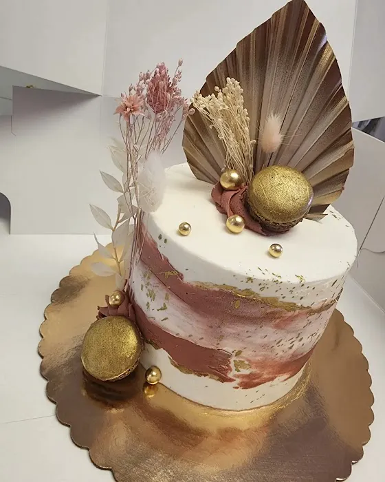 Cakes by chriz Sweet Studio Picture 5