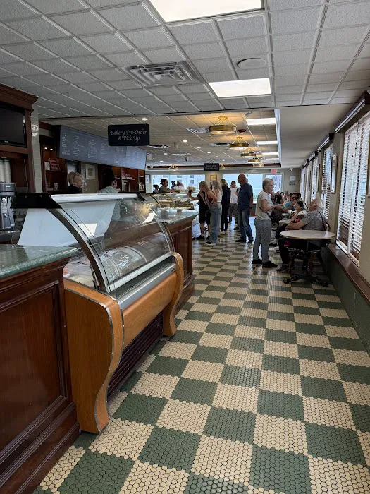 Versailles Bakery Picture 5
