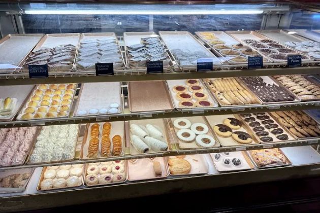 Versailles Bakery