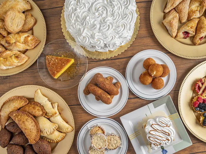 Dominican Cakes by Danelia - Miami's #1 Bizcocho Picture 5