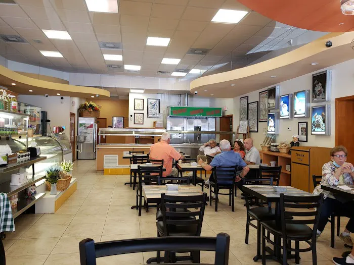 Roma Bakery & Cafe Picture 2