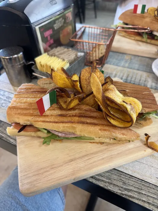 Roma Bakery & Cafe Picture 5