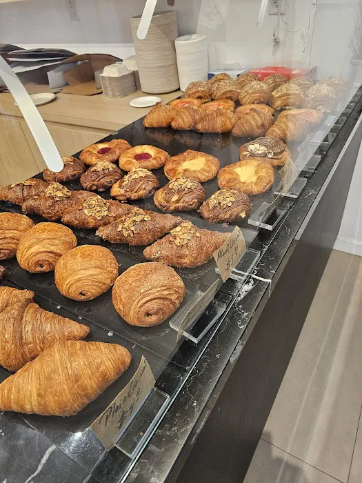 Ficelle Bakery Picture 3