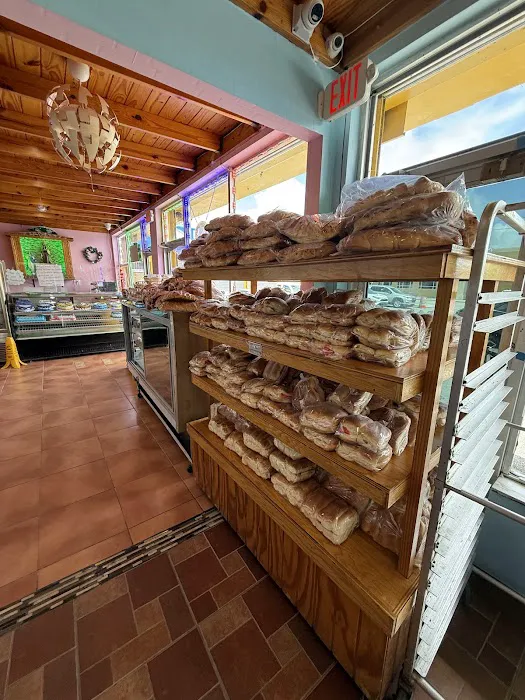 Btwins Panadería Nicaraguense Picture 4