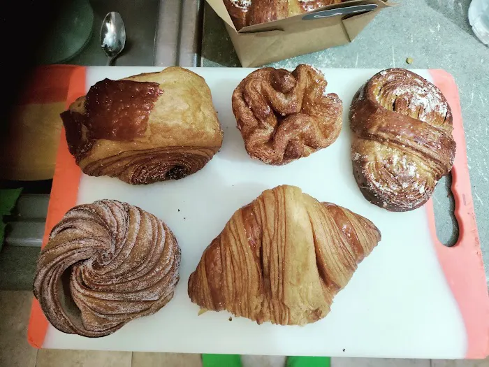 Façade Bakery Picture 7