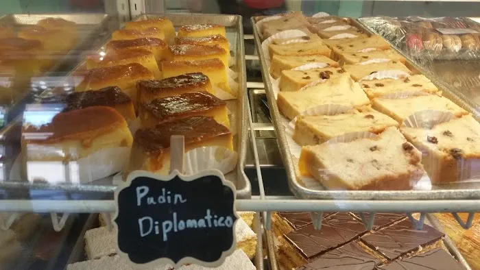 El Brazo Fuerte Bakery Picture 1