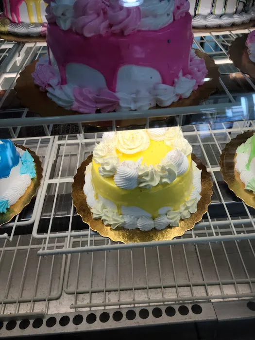 Le Paris Bakery Picture 4