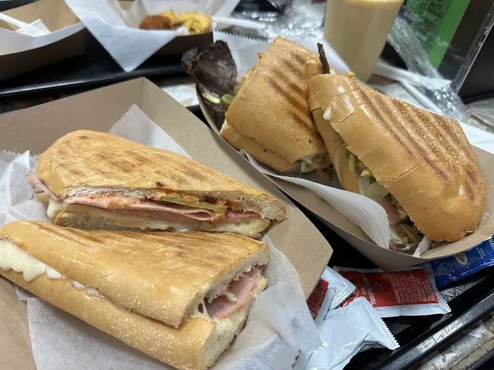 Karla Cuban Bakery: West Flagler Store Picture 10