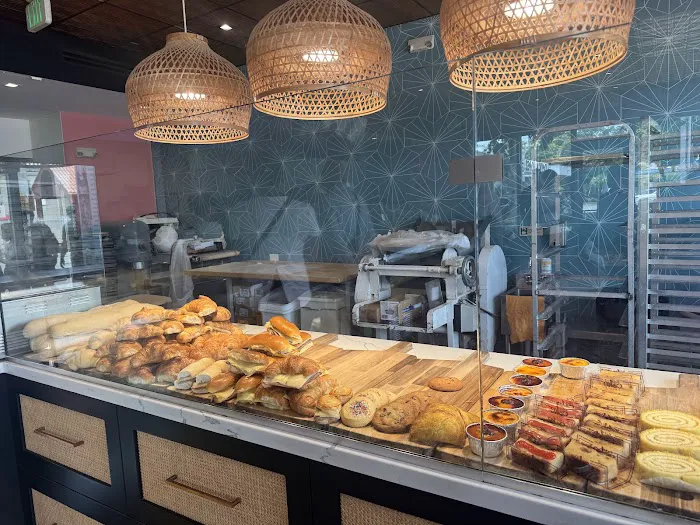 Party Cake Bakery Picture 5