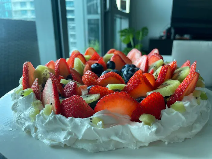 Pavlova Cake Picture 10