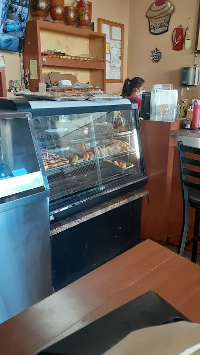 Ela's Bakery Cafe Picture 4