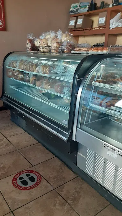 Ela's Bakery Cafe Picture 5
