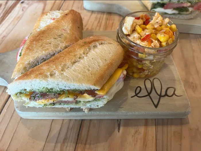 Ela's Bakery Cafe Picture 9