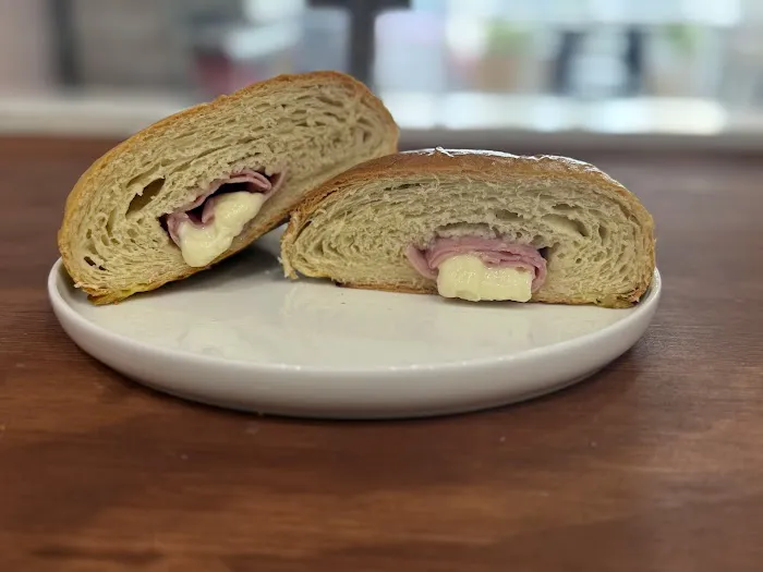Leo Pan Colombian Bakery Picture 5